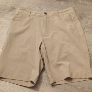 Faherty khaki all day shorts size 28